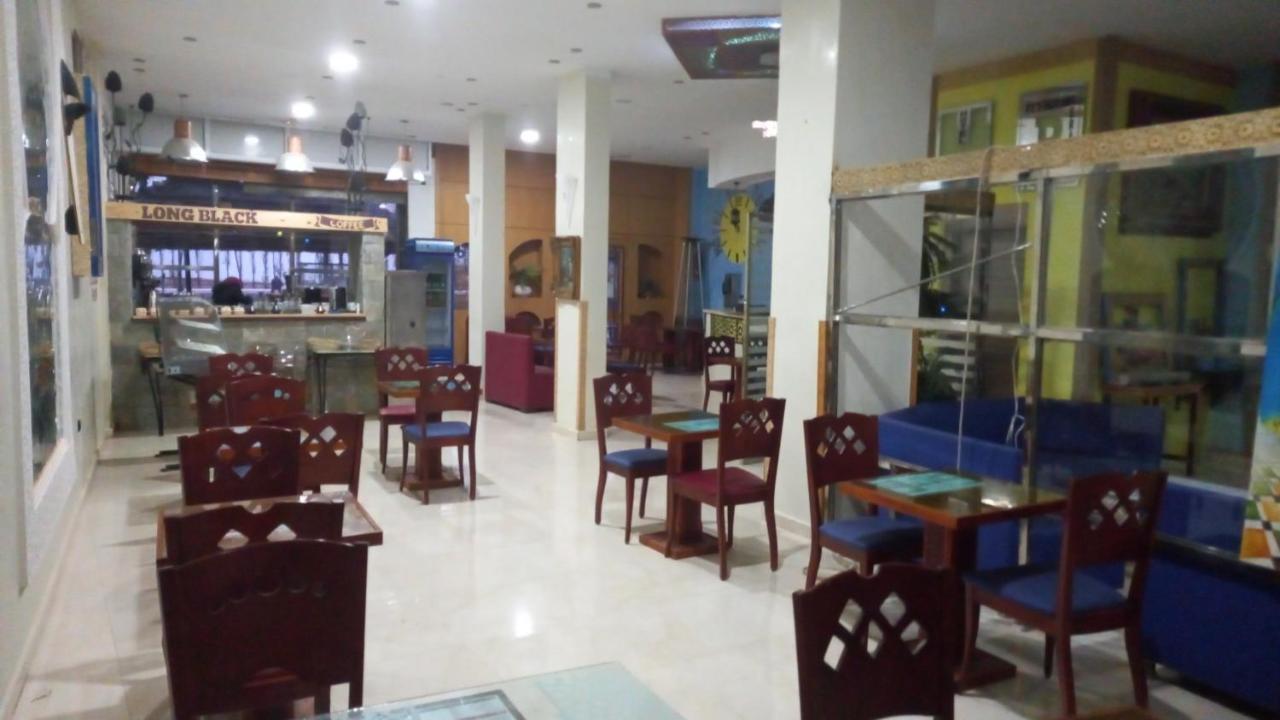 Hôtel ryad tetouan aéroport Exterior foto